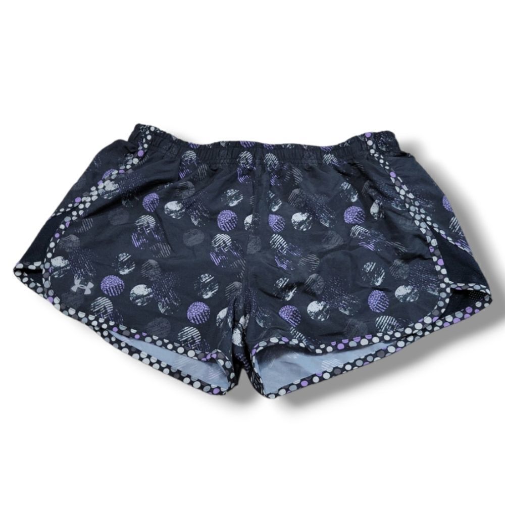 Under Armour Shorts Size Medium Women's Under Armour Semi-Fitted HeatGear Shorts
